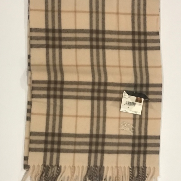 NWT Burberry Wool Scarf - Picture 2 of 5